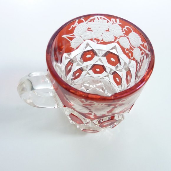 Vintage Red Block Glass Tumbler with Grape Vines, chipped rim - Picture 3 of 7